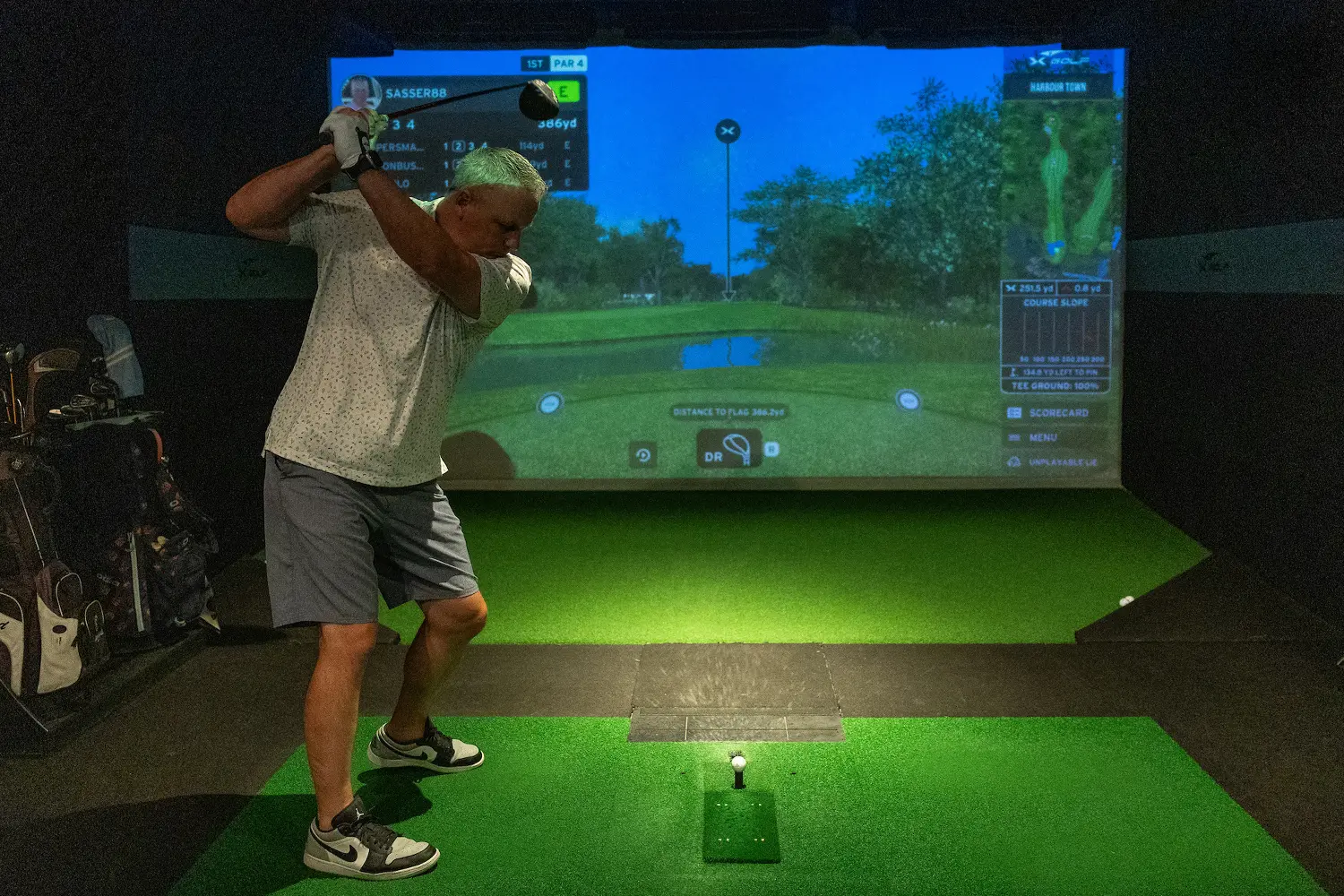 xgolf-rockwall-indoor-golf-league-drive